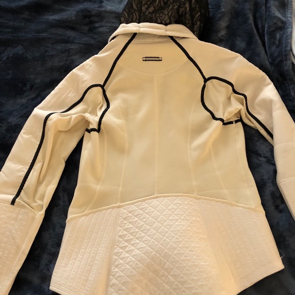 Lululemon run bundle up jacket size 6 - Picture 7 of 15